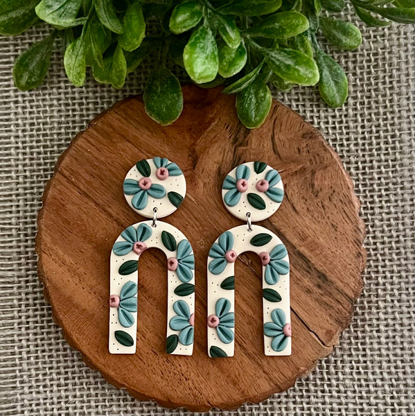 Vintage Alley Earrings - Diane