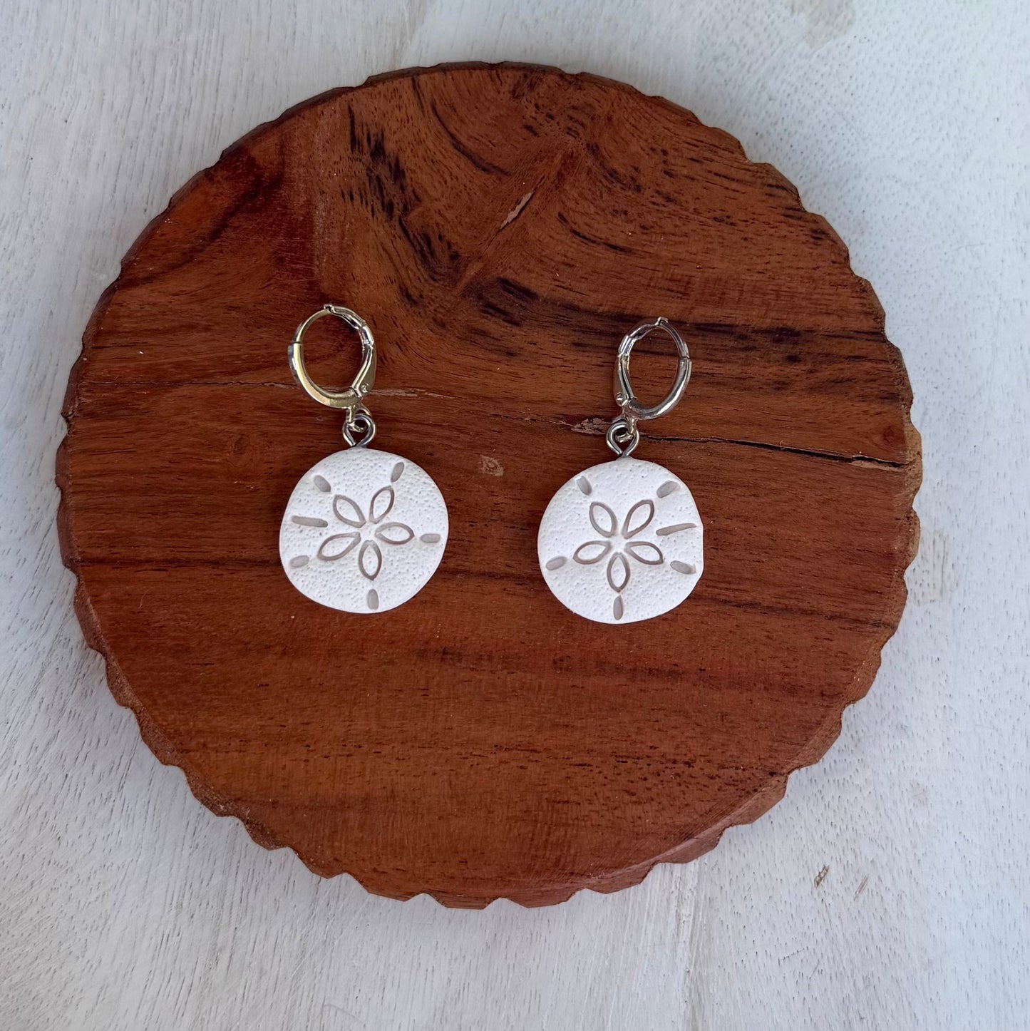 Sand Dollar Huggies