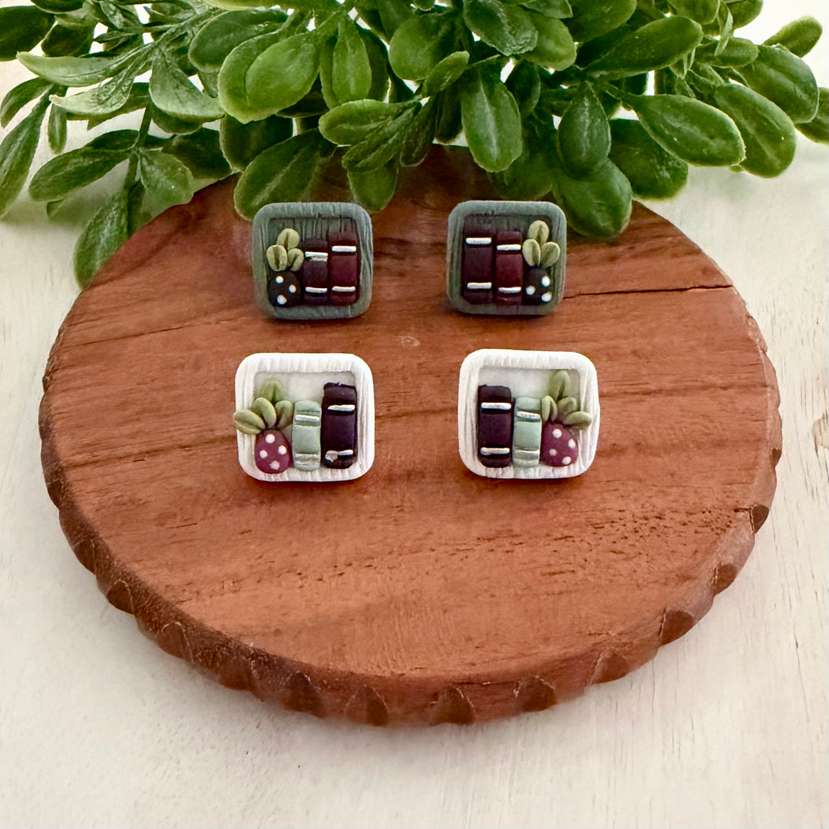 Bookshelf Studs