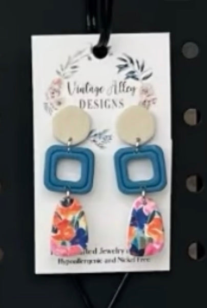 Vintage Alley Earrings - Diane