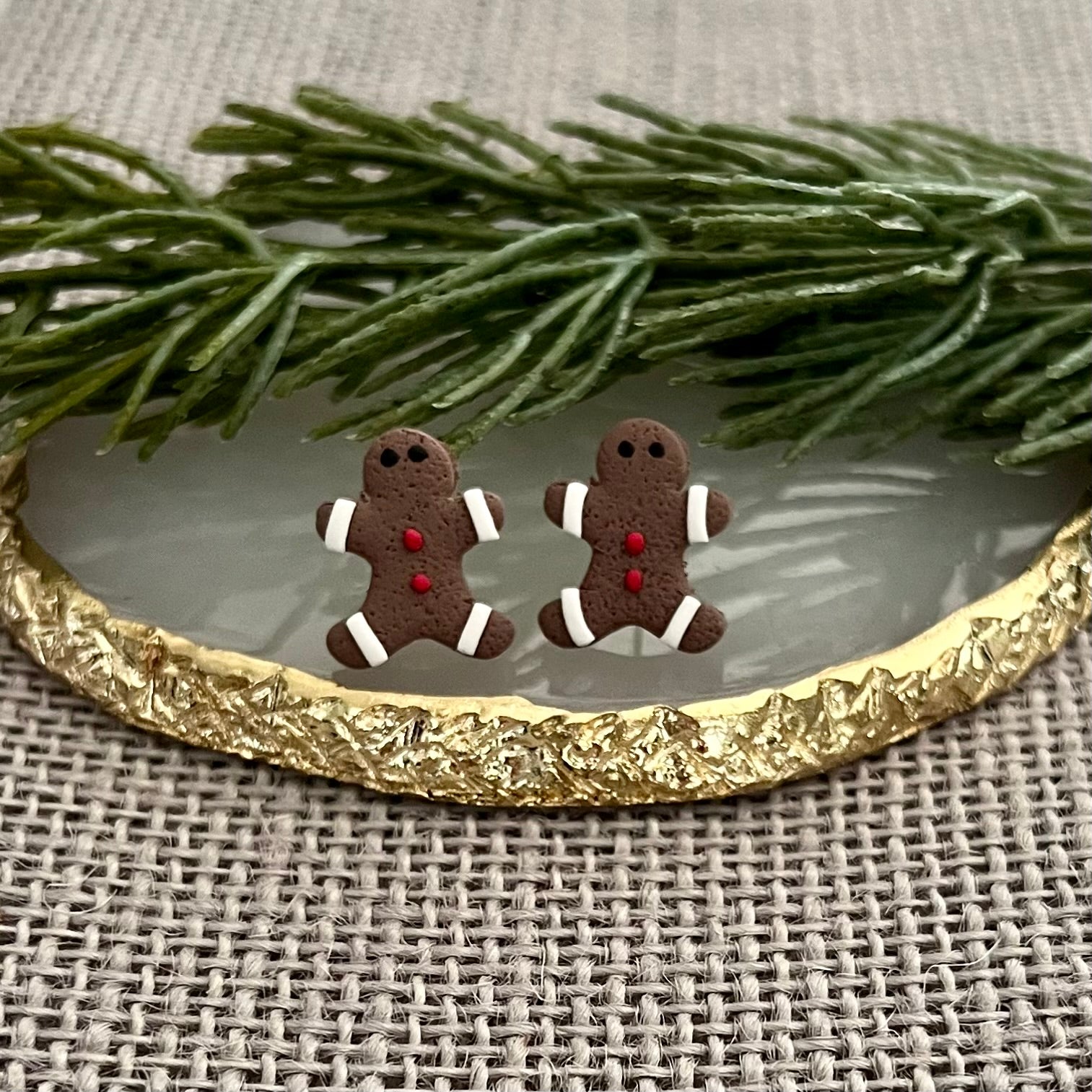 Gingerbread Studs