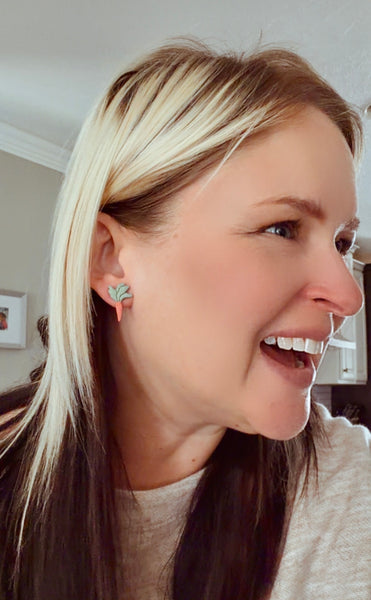 Carrot Studs