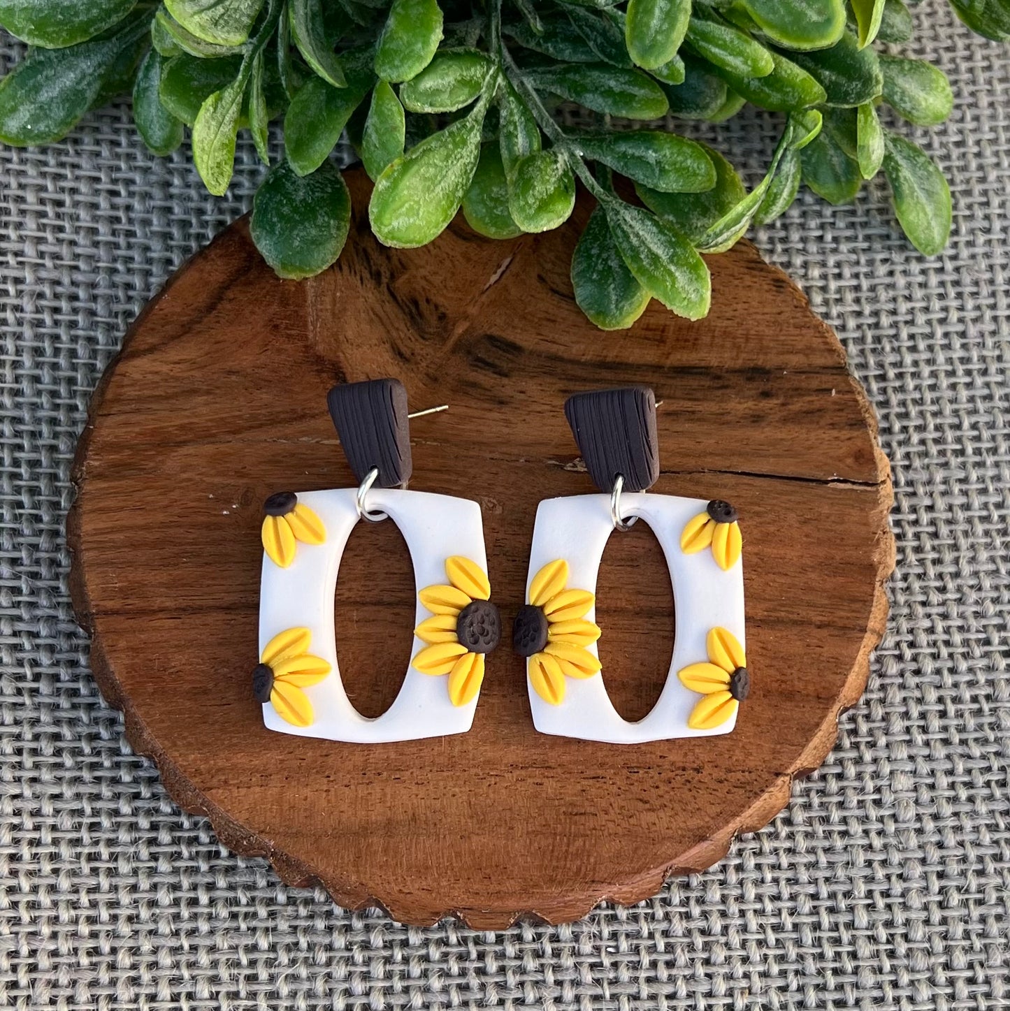 Vintage Alley Earrings - Diane