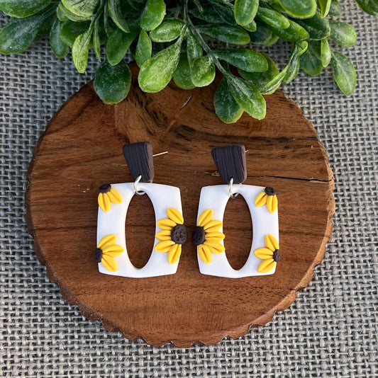 Vintage Alley Earrings - Diane