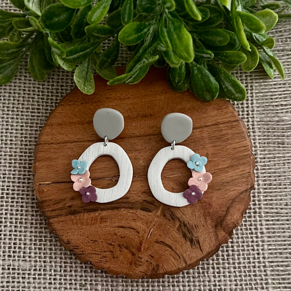 Vintage Alley Earrings - Diane