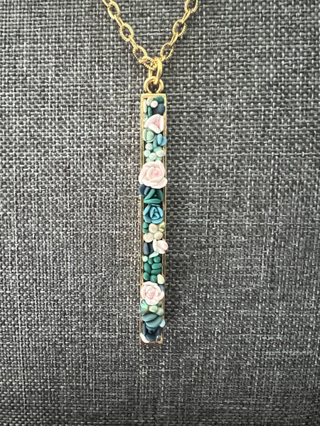 WALK IN THE PARK - Succulent Garden Bar Necklace